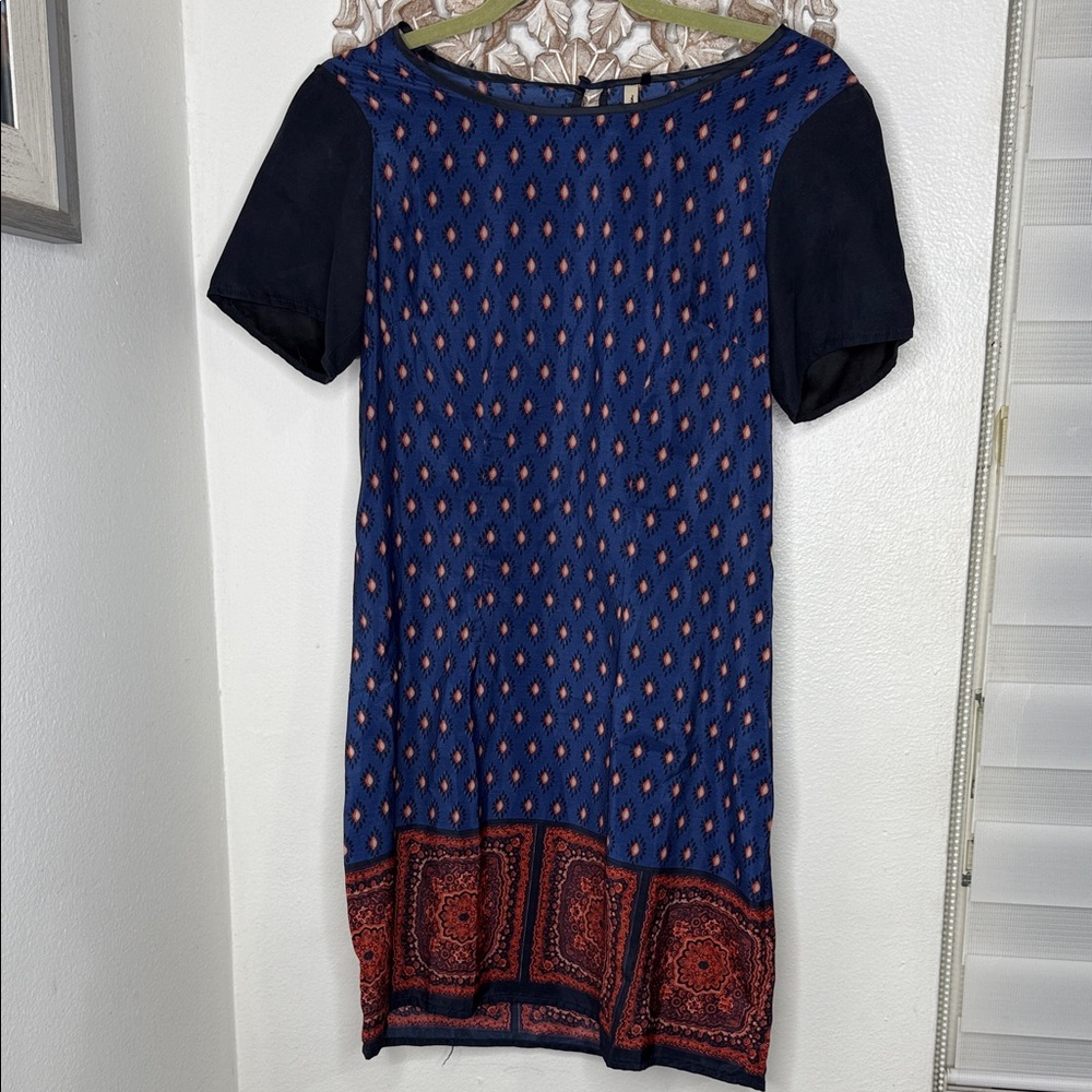 Elegant Blue and Red Patterned Mini Dress